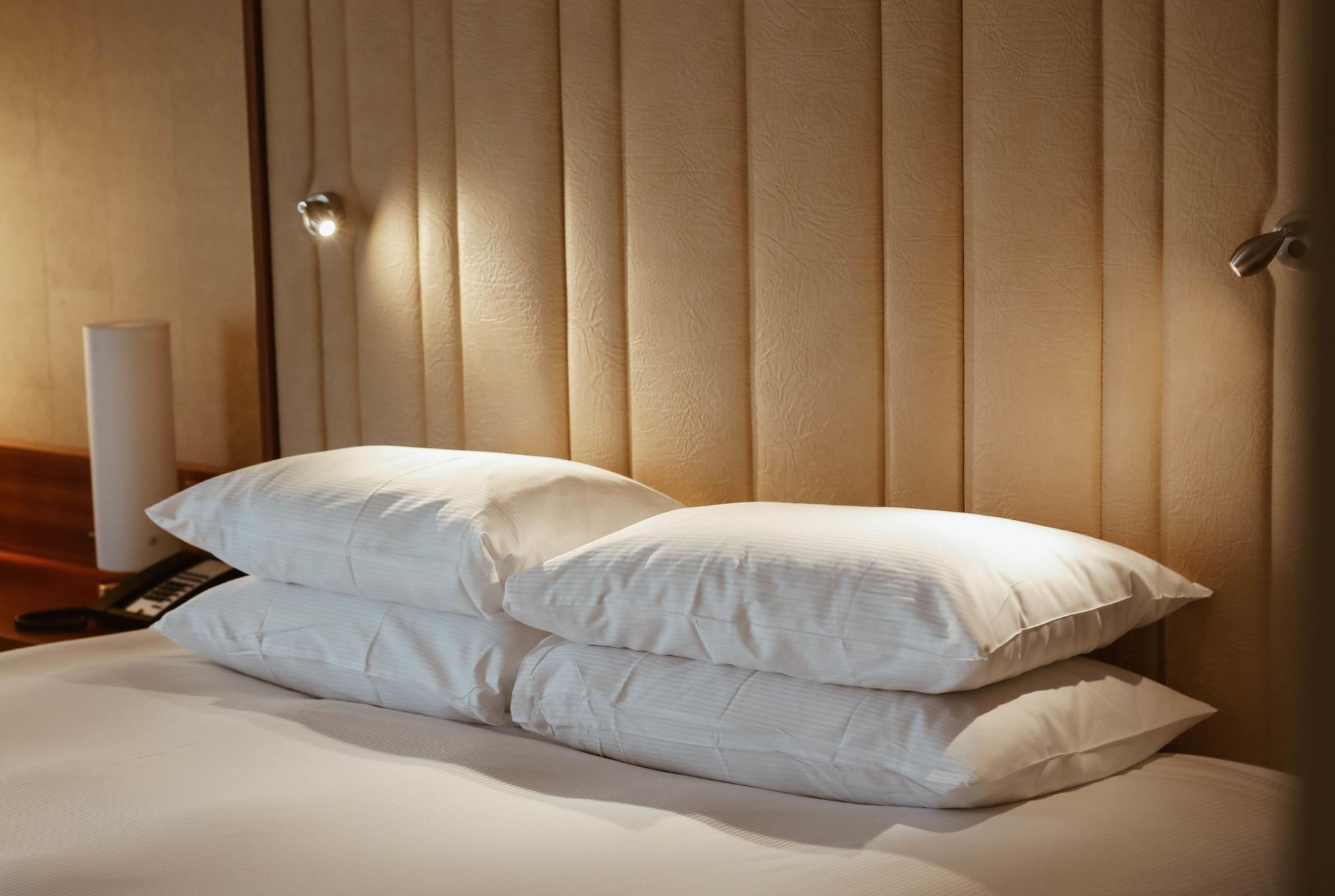Hilton London Heathrow Airport Terminal 5 4* Hillingdon