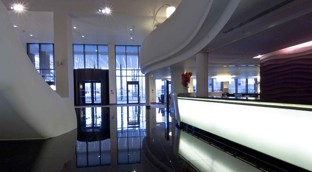 Hilton London Heathrow Airport Terminal 5 Hotel Hillingdon
