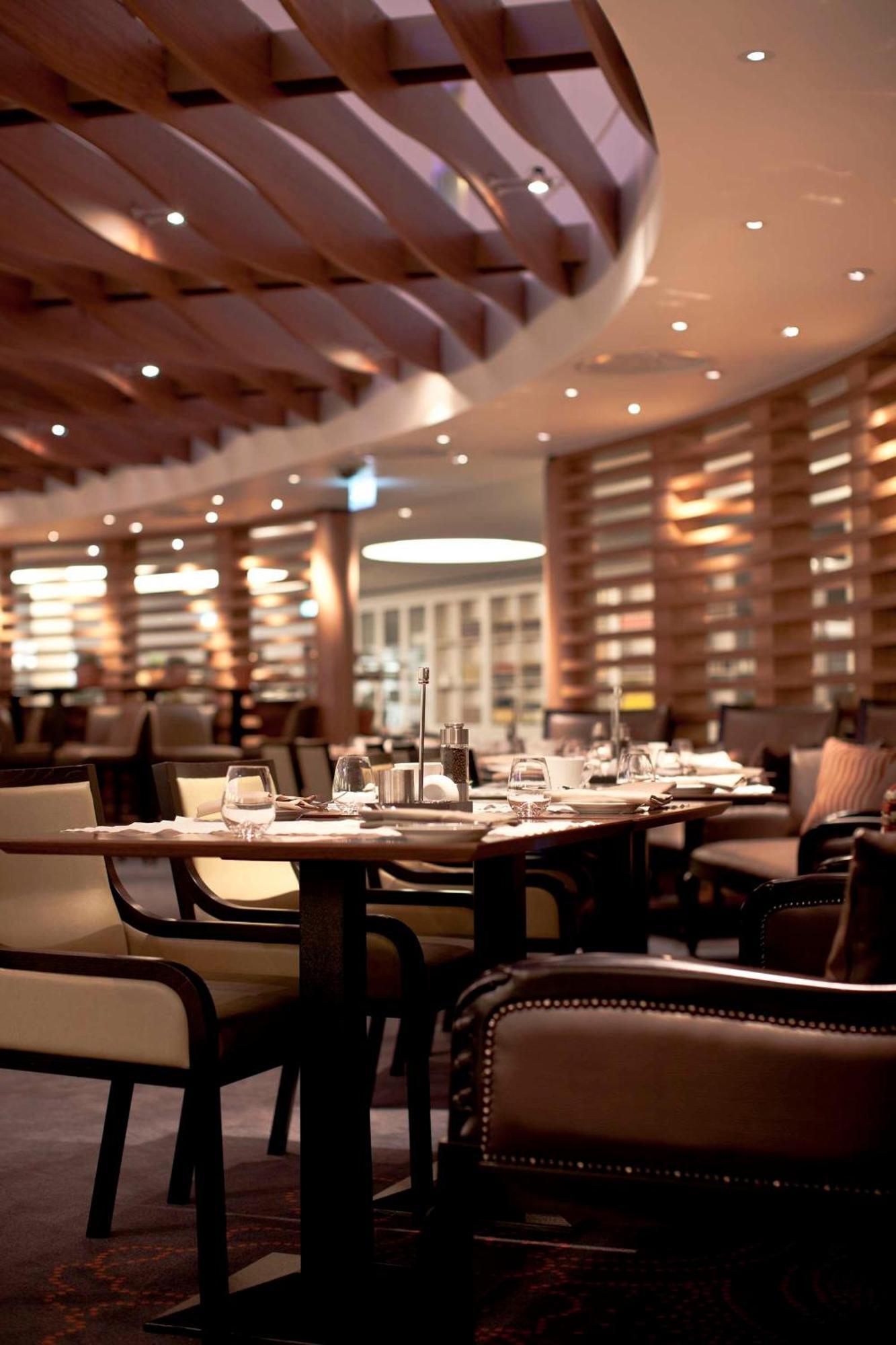 Hilton London Heathrow Airport Terminal 5 Hotel Hillingdon