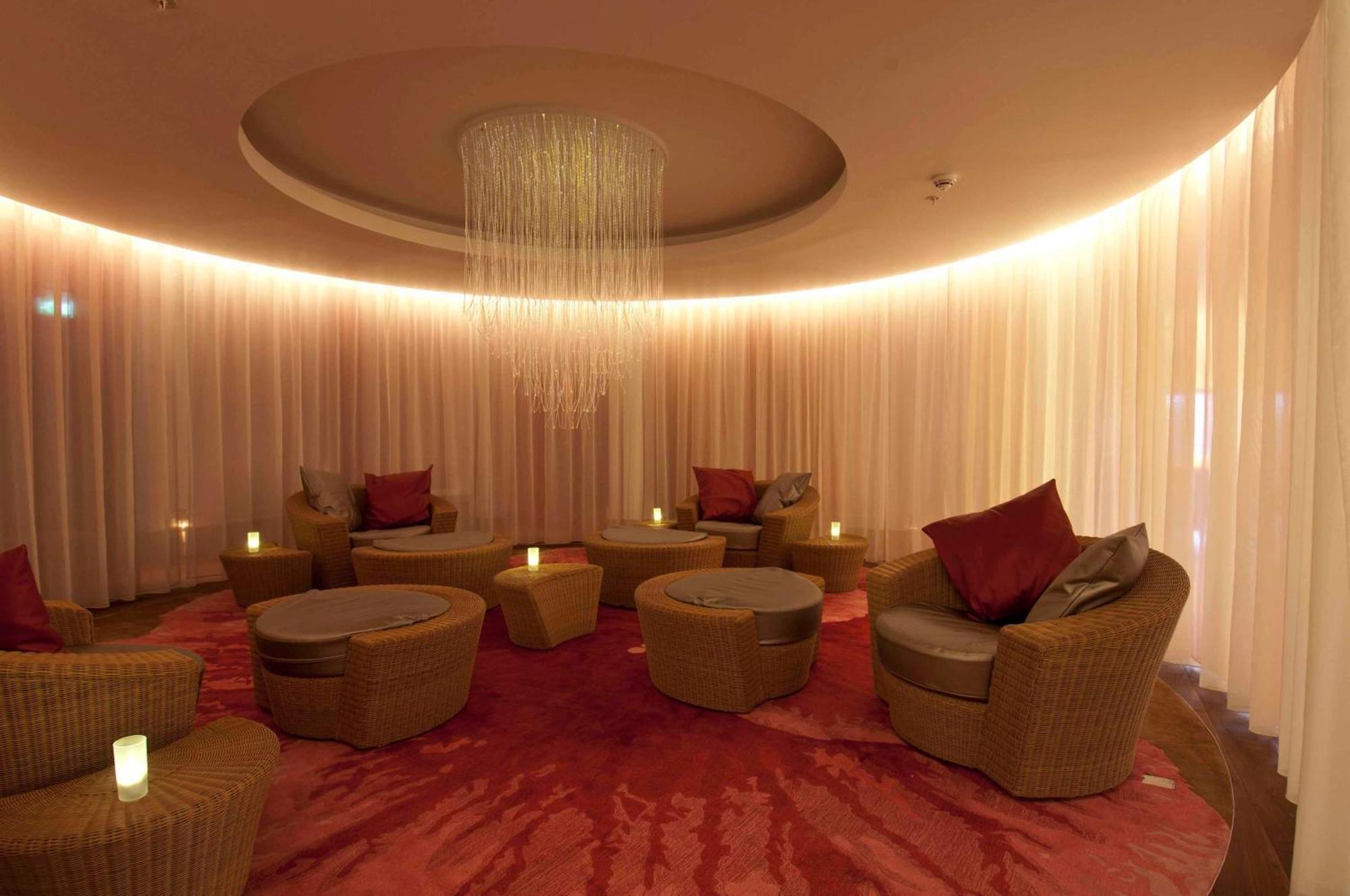 Hilton London Heathrow Airport Terminal 5 4* Hillingdon
