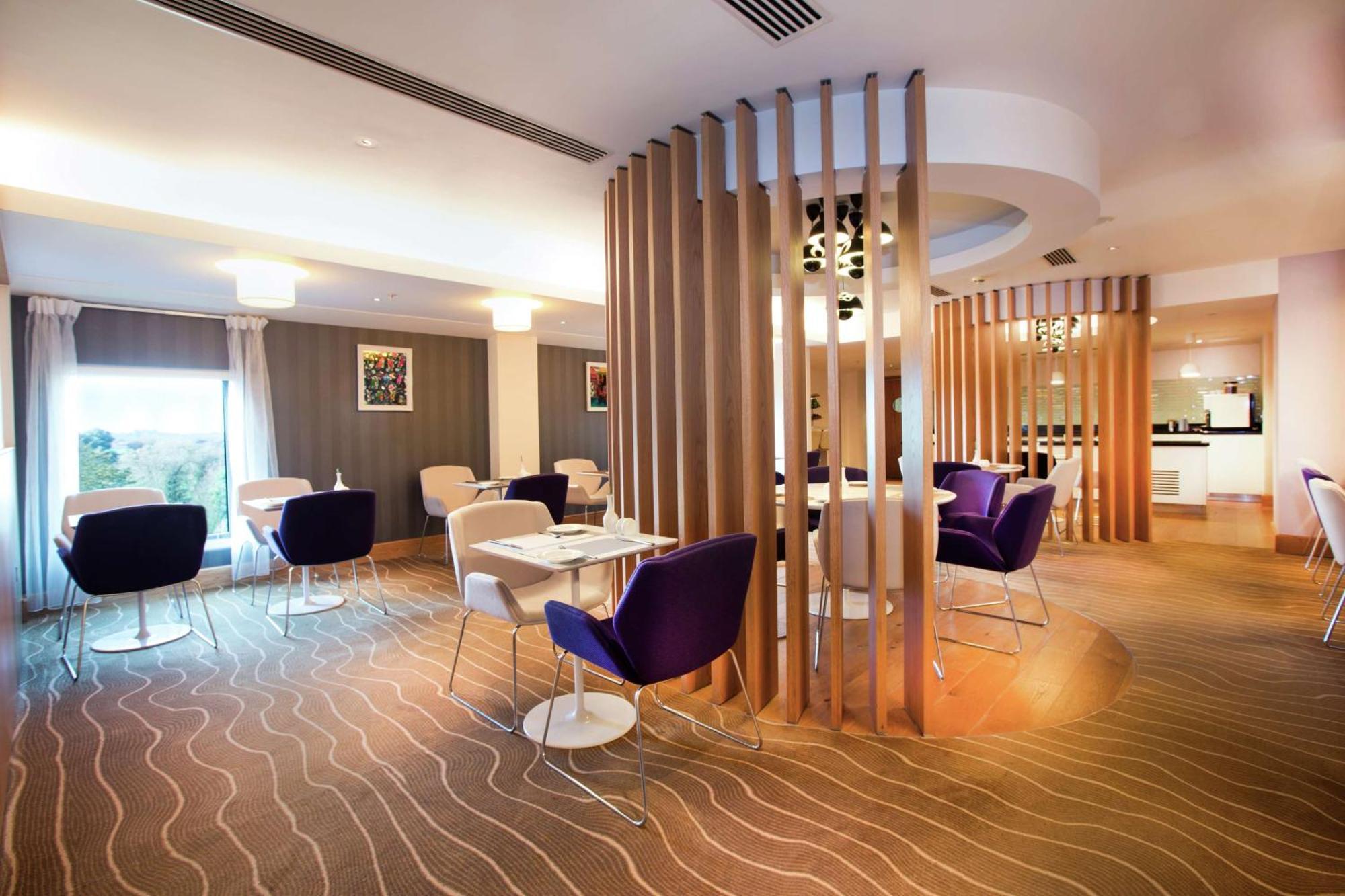 Hilton London Heathrow Airport Terminal 5 4*
