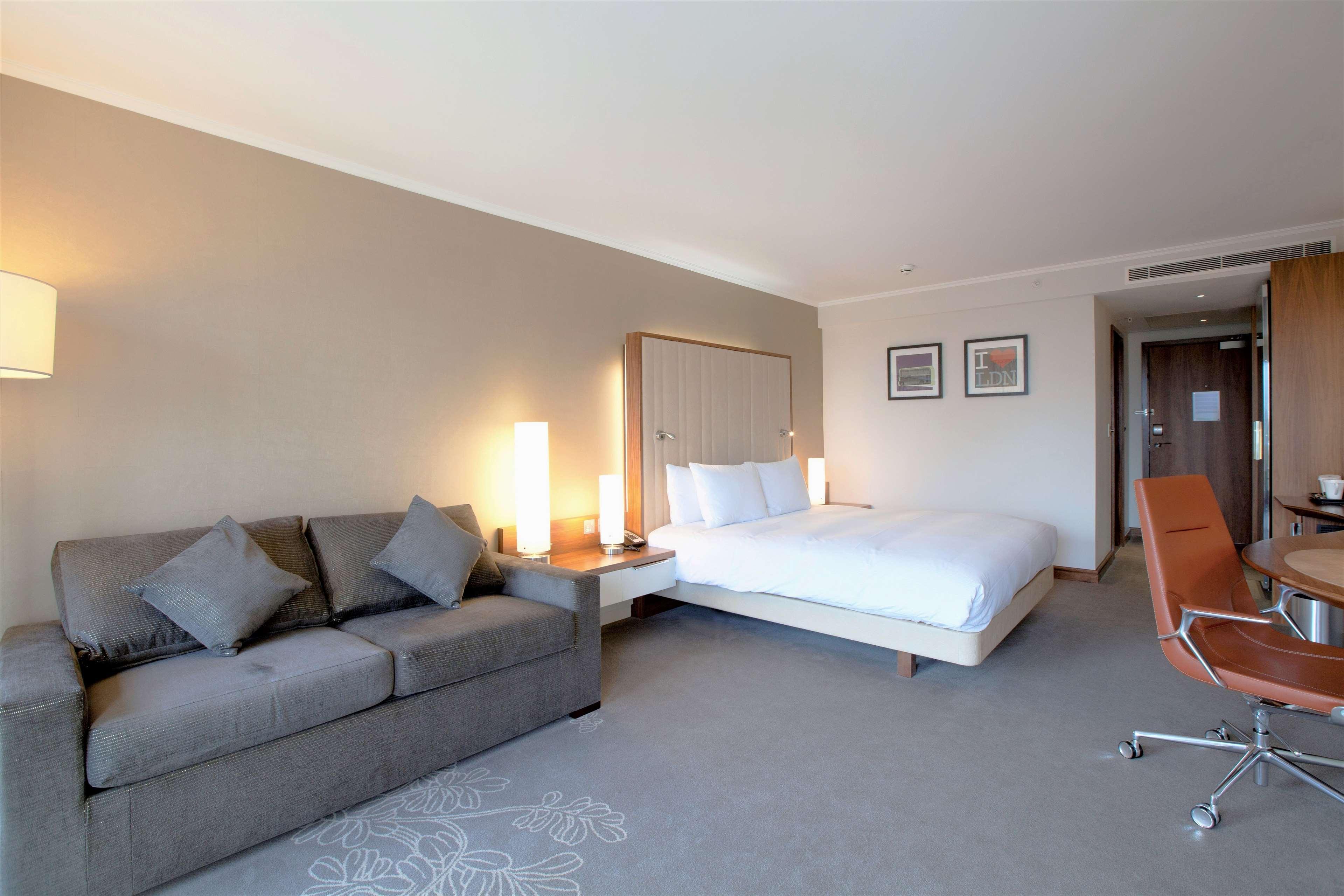 Hilton London Heathrow Airport Terminal 5 Hotel 4*