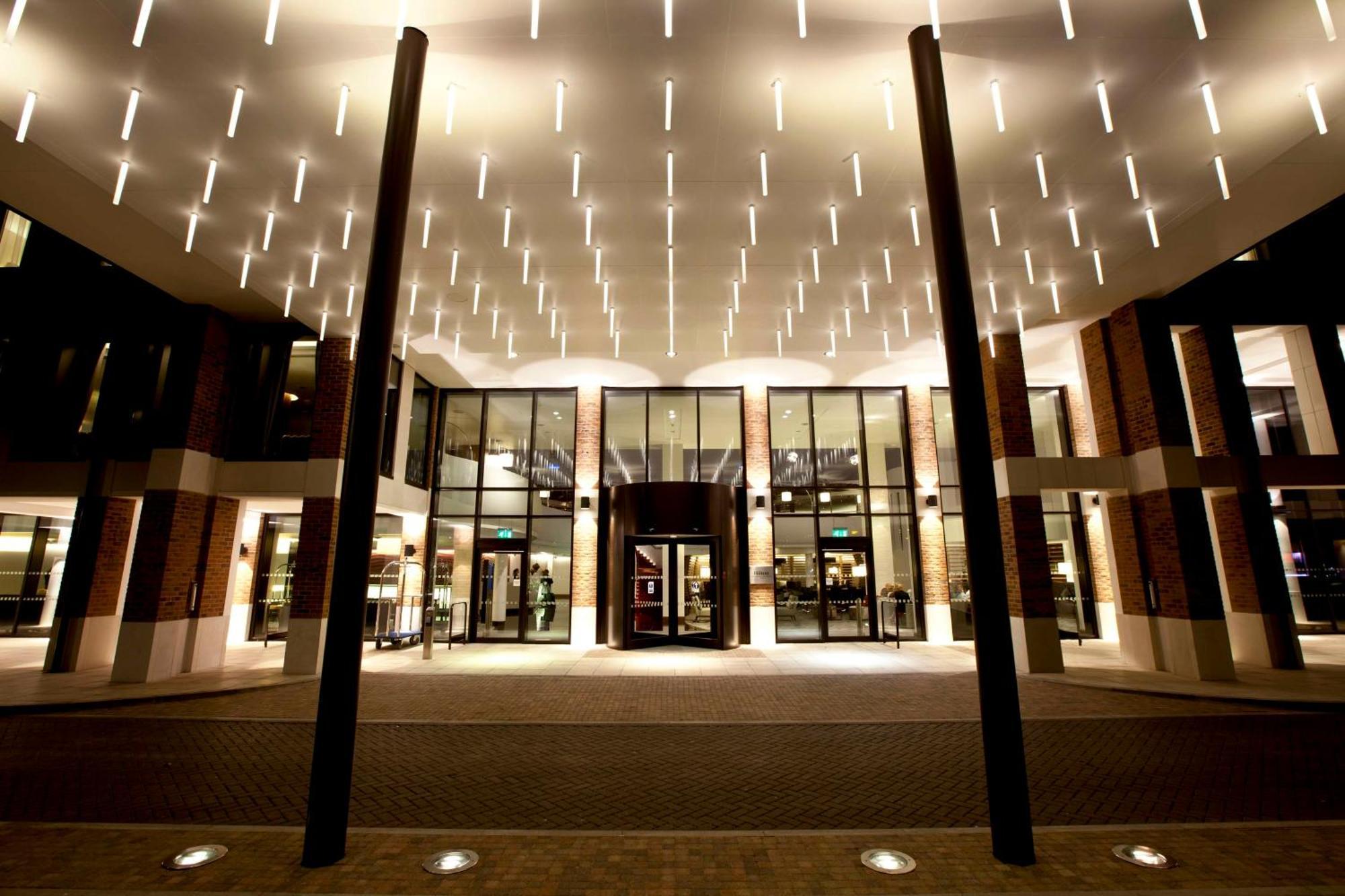 Hilton London Heathrow Airport Terminal 5 Hotel
