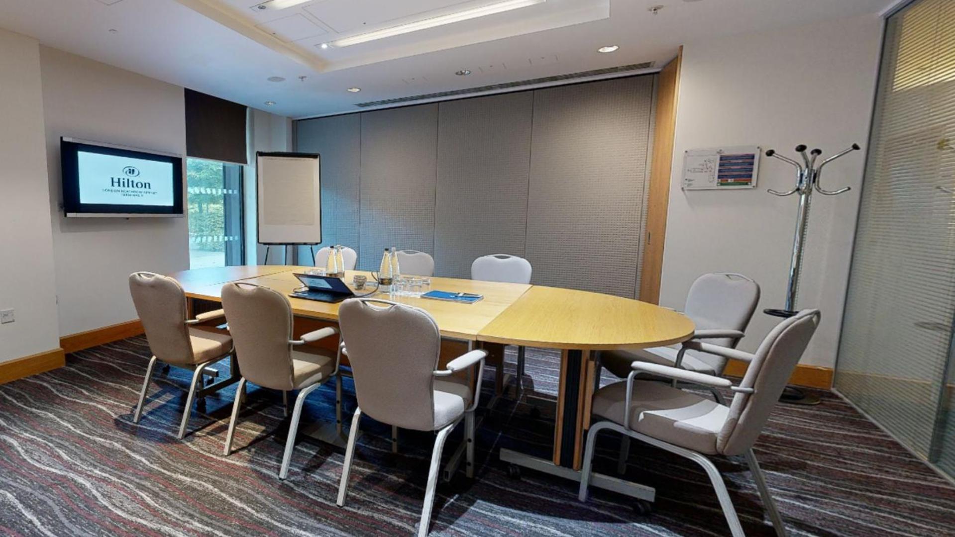 Hotel Hilton London Heathrow Airport Terminal 5 4*