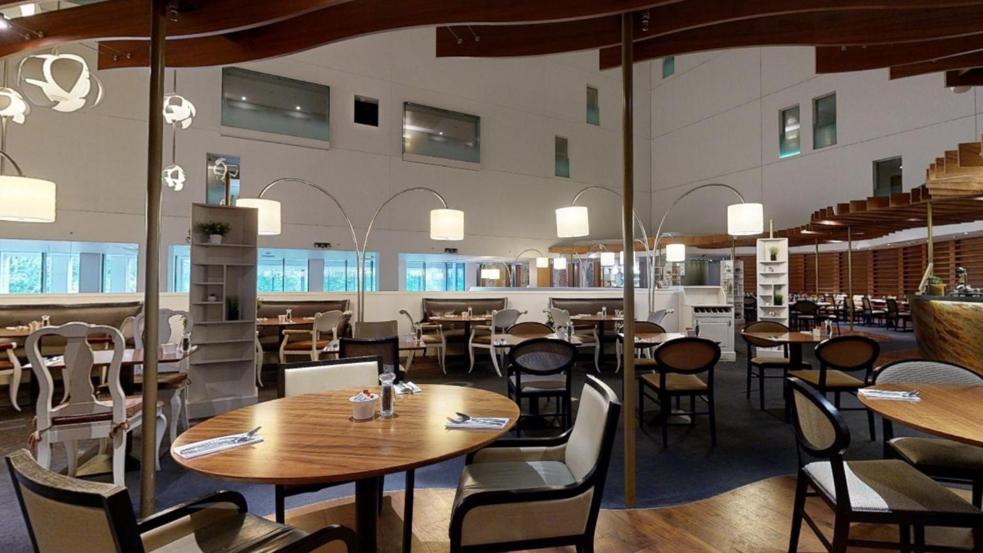 Hotel Hilton London Heathrow Airport Terminal 5 4*